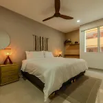 Condominio frente al mar con acceso directo a la playa Morros 922