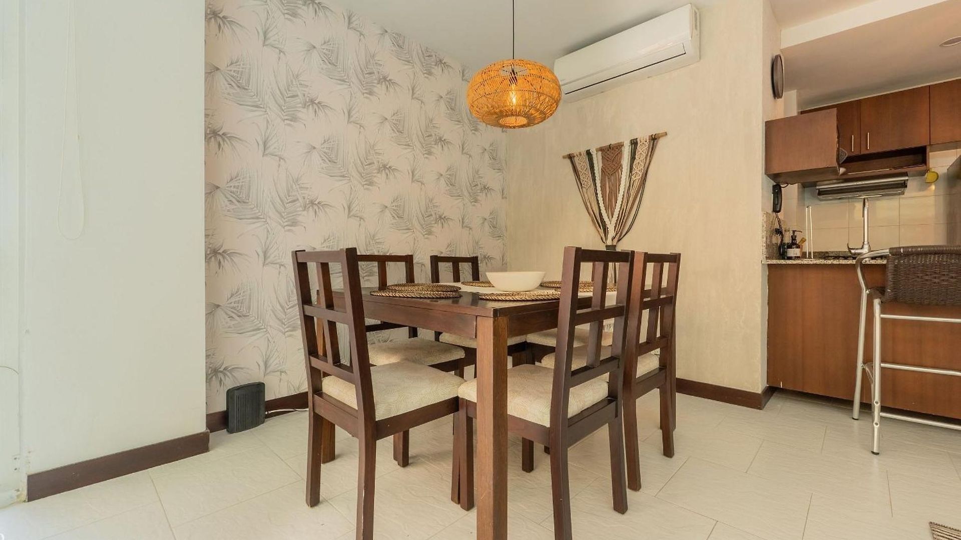 Frente Al Mar Con Acceso Directo A La Playa Morros 922 Apartamento *