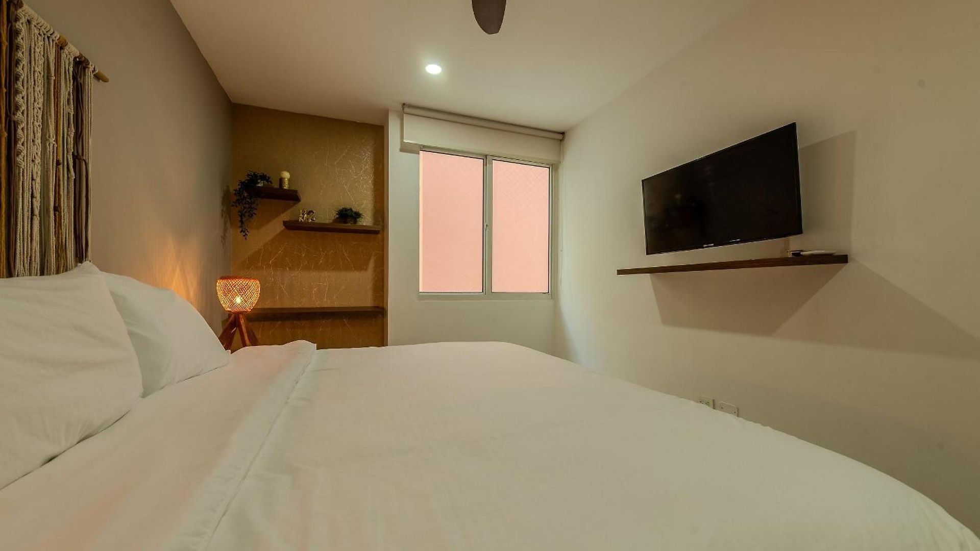 Frente Al Mar Con Acceso Directo A La Playa Morros 922 Apartamento *
